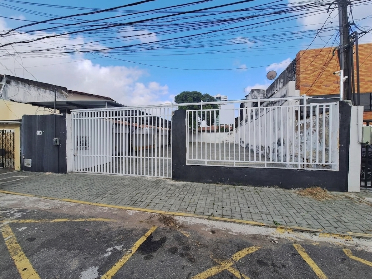 Ponto comercial no bairro Parque Araxá em Fortaleza